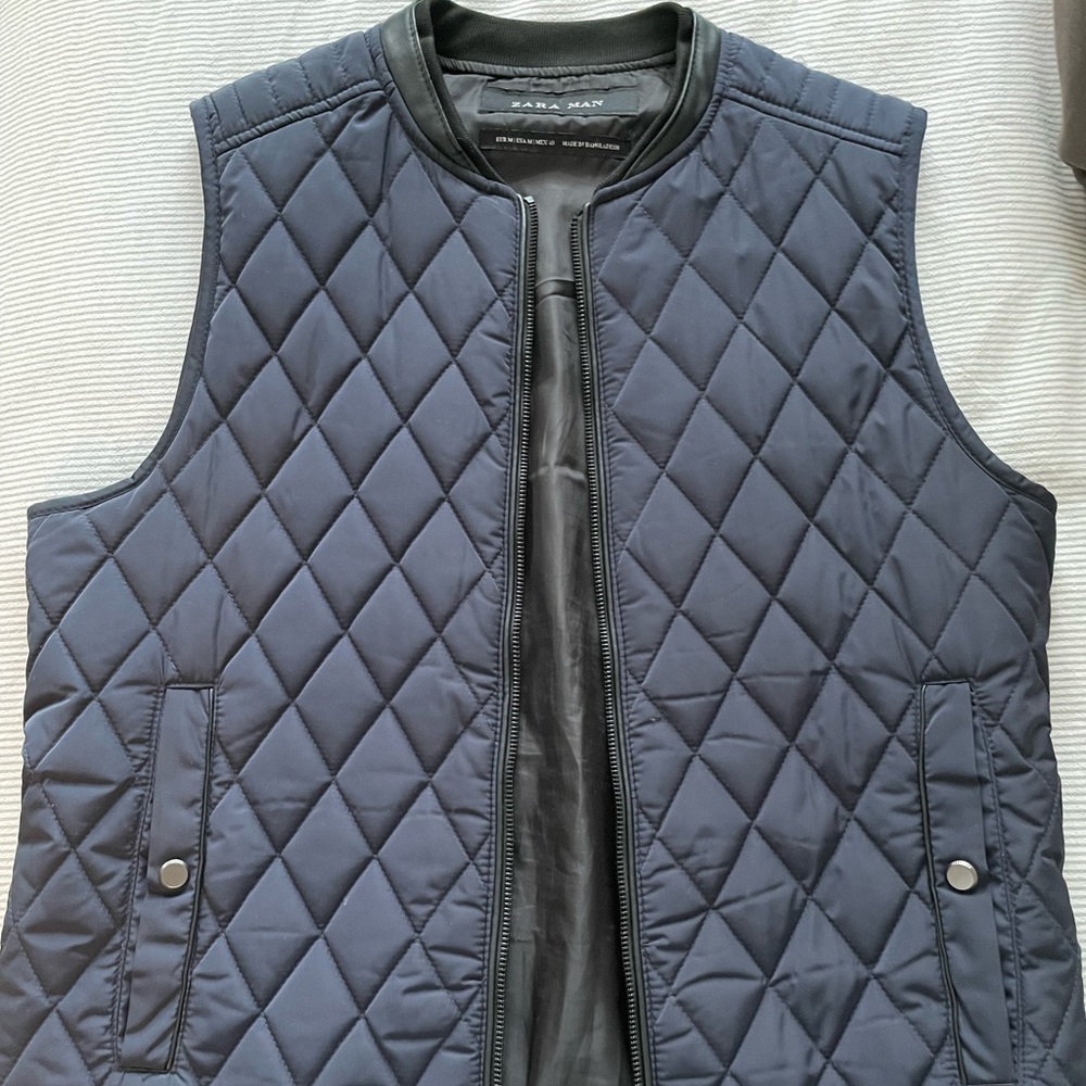 Mens navy blue M pleated vest